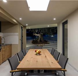 4 bedroom villa with heated pool and sea view in Vinišće, sleeps 8